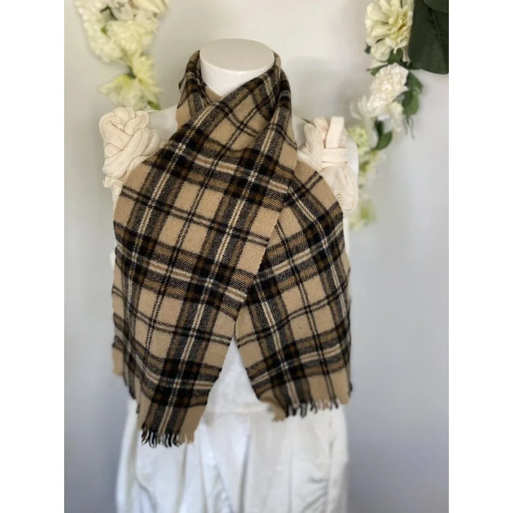 The Woollen Mill Of Princes St Edinburgh Lambswool Scarf Pure New Wool Plaid EUC